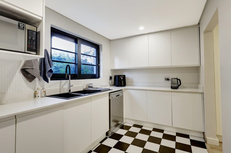 6 Bedroom Property for Sale in Welgemoed Western Cape